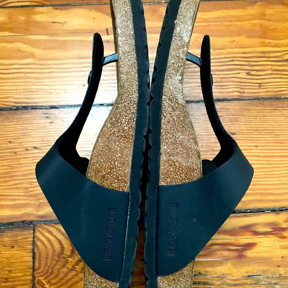 Size 42 used Gizeh Birkenstocks in black
